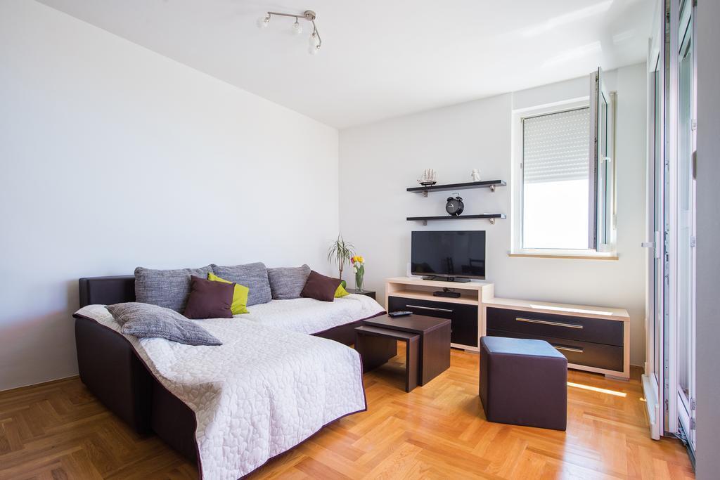 Apartment Dominik Podstrana